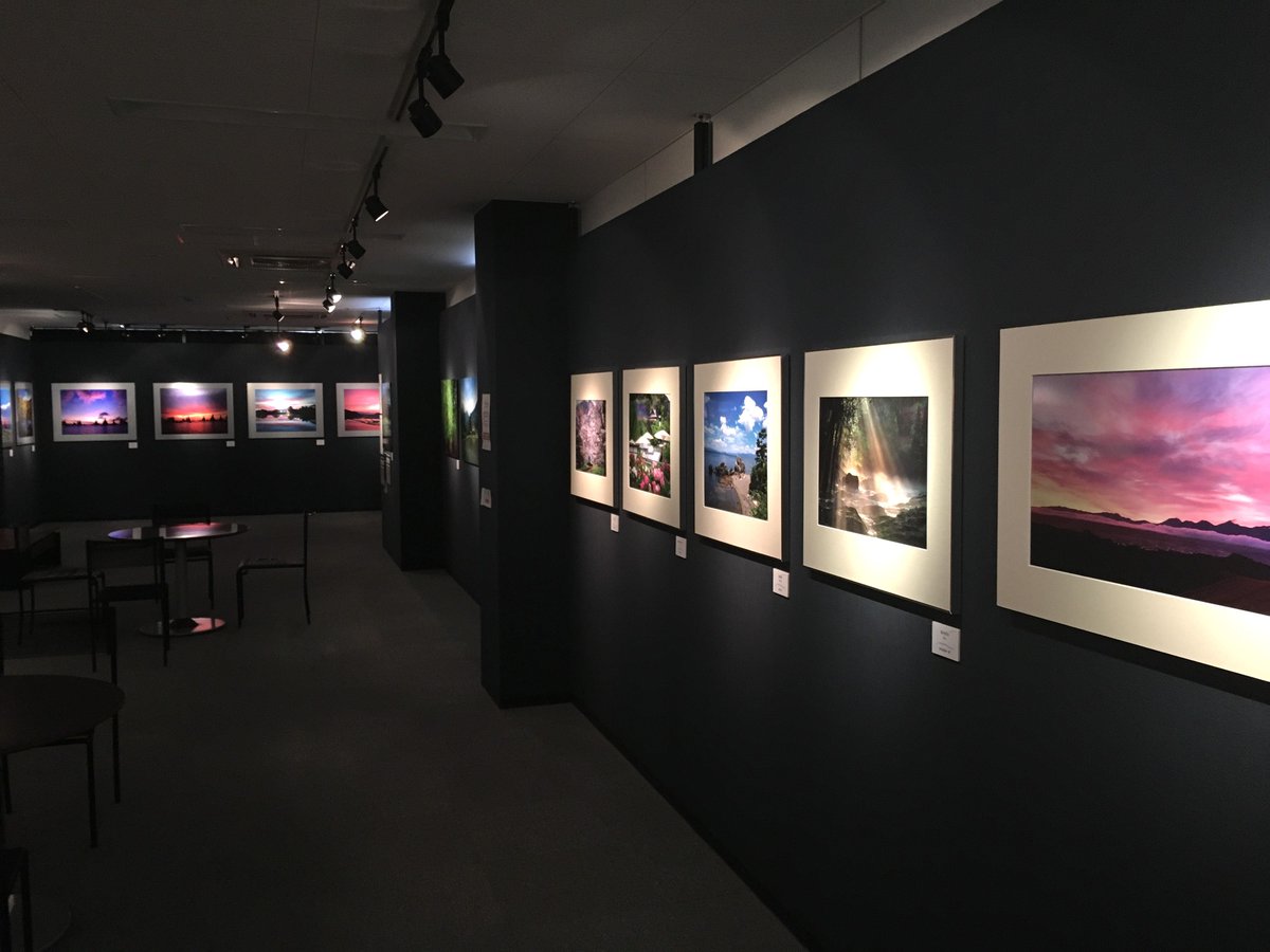 halhalok's tweet photo. 昨日からギャラリー古都(京都)さんで始まった『フォト十彩写真展』7月11日まで開催(4日休館日)。設営後に会場内を撮影しました。お暑い中ですがご来場よろしくお願いします。 https://t.co/N6NMZfNbPY