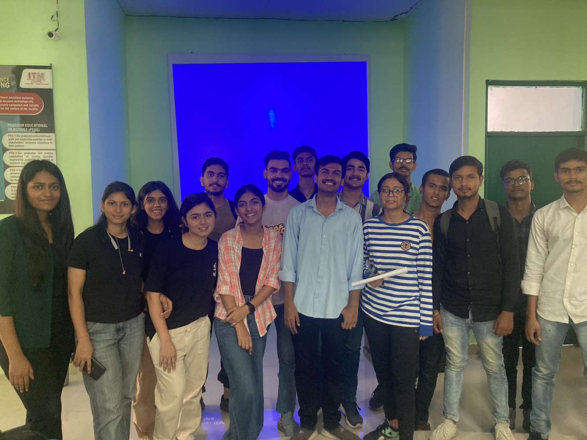 googledevs's tweet photo. Take a look inside #GoogleIOConnect in Bengaluru! 🇮🇳 

The global Google #DeveloperStudentClubs community joined to learn how to apply new tech to their workflows through hands-on experiences, connecting with peers, and more.

Grow your community → https://t.co/u6xWJPjpg9 https://t.co/5o2xoJL2tB