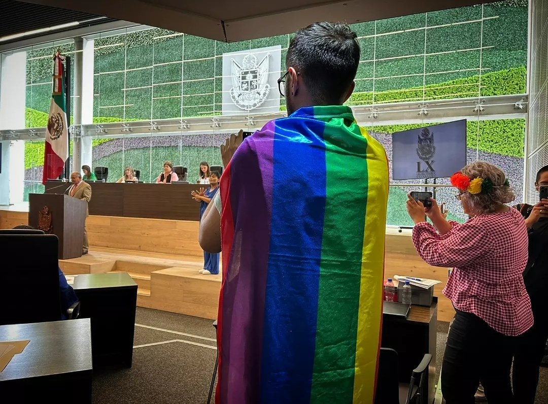 La homosexualidad no es una enfermedad, por lo tanto no hay #NadaQueCurar 🏳️‍🌈🏳️‍⚧️

Querétaro, estado número 15 en prohibir las mal llamadas terapias de conversión #ECOSIG