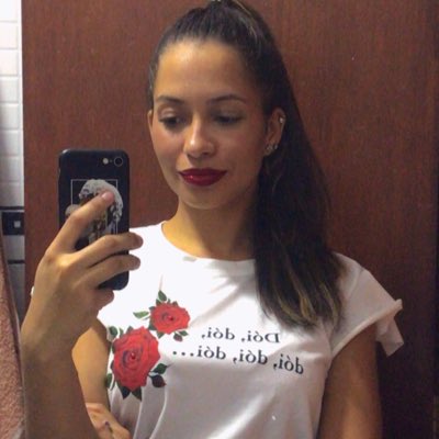 amanda_mb02's tweet photo. um amor faz sofrer, dois amor faz chorar https://t.co/pOyiaBHXnO