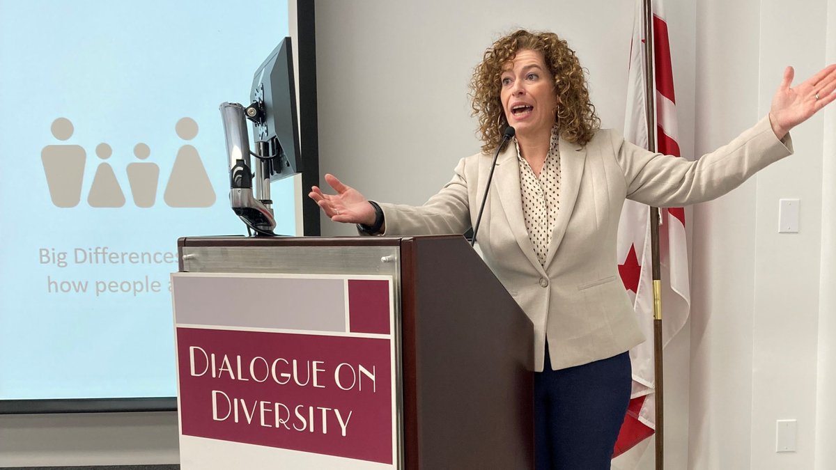 Melissa deCardi Hladek tweet media