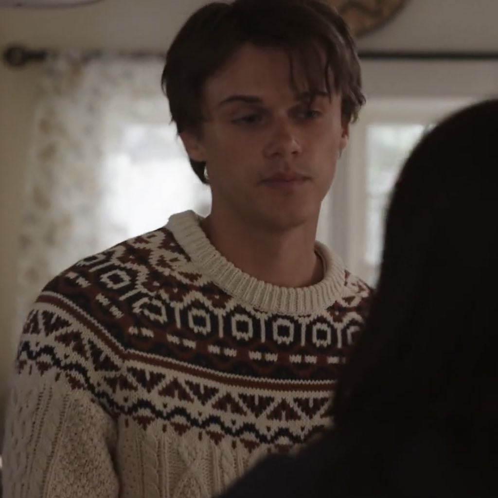 not arguing with a man in a christmas sweater whatever you say handsome