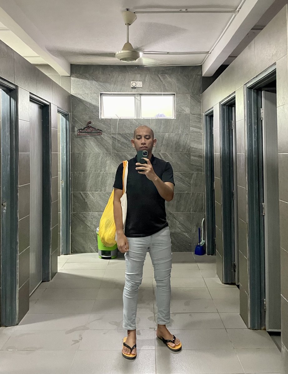 ajezzzzzzz's tweet image. Hari ni bijak sikit bawa sabun &amp;amp; syampoo. #445AMSESSION