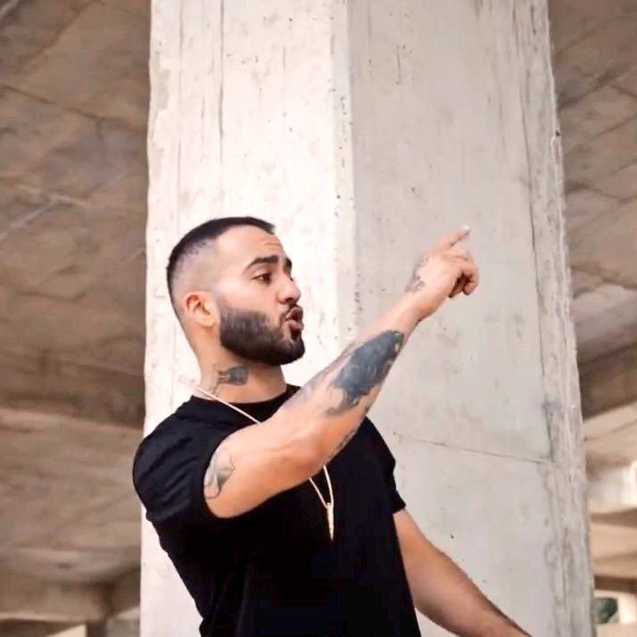 ۲۴۴ روز

«رینگ کردین ایران رو؟ وایمیسم تو روتون یه تنه!»
#توماج_صالحی

#FreeToomaj #ToomajSalehi