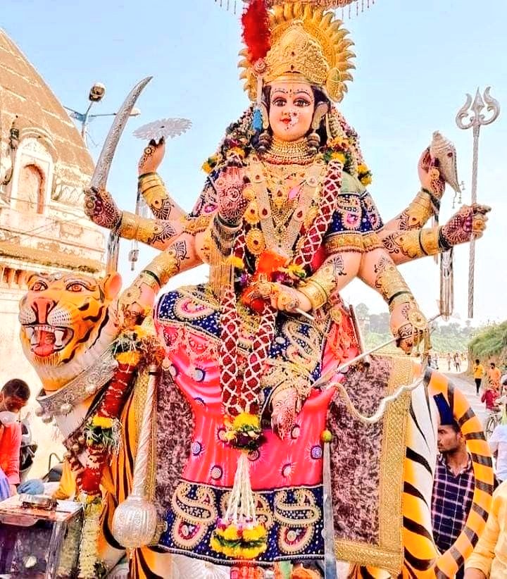 अपरम्पार है शक्ति तुम्हारी जय माता रानी 🙏🚩
जय माँ भवानी 🚩