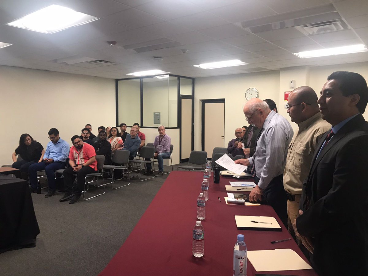 Citediipn's tweet photo. Felicitamos a Jesús Abraham Rodríguez Arellano, por obtener mención honorífica (Magna Cum Laude) en la presentación y defensa de tesis "Implementación de Algoritmos de Control Robusto en Vehículos Autónomos". ¡Muchas felicidades Mtro. Rodríguez! ☺️👏👏👨‍🏫🚗🕹💻📊

 #CITEDI #IPN https://t.co/PvNEzTRCkS