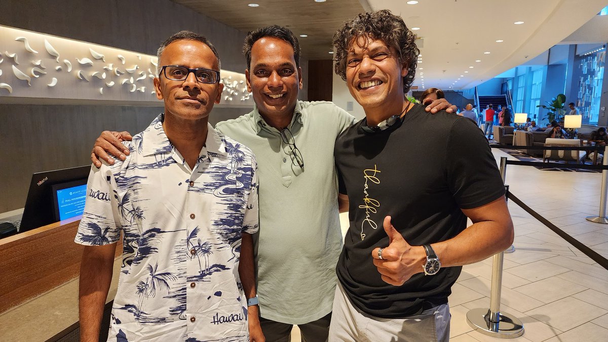 drbala's tweet photo. #FSM2023 greeted @Sidvdart for @fetnaconvention https://t.co/KQCsp0PpTW