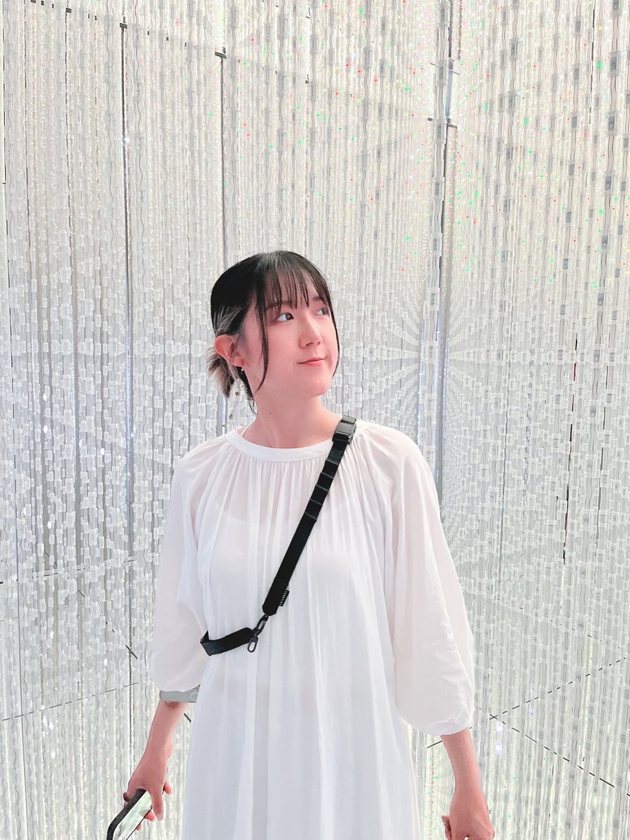 UYuASatoi's tweet photo. おはようございます！
6月が今日で終わり、、1日頑張りましょう〜
写真は先日シェリルちゃんとteamLabへ行った時のものです！ https://t.co/1Lj0YXj8wE