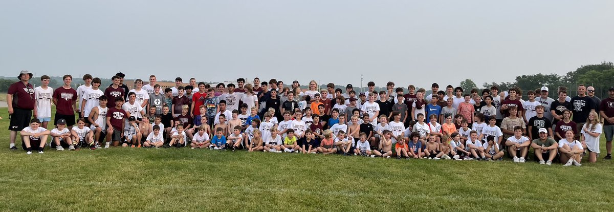 Had a wonderful @JRWolvesFootbal camp! We all had a lot of fun over the last 3 nights! Best things about being a part of football is all the wonderful players, coaches and parents you get to meet. Thank you to all who participated. Go Wolves!