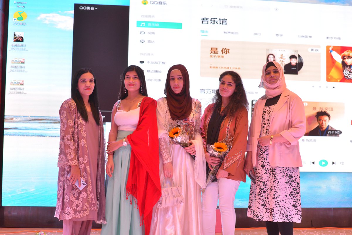 WHU_1893's tweet photo. 💃🕺The graduation party for #WHU’s international students of the Class of 2023 was held at the School of International Education on June 20. #WHUers #GoWHU #WHUGraduation https://t.co/QdqpeeF6GK
