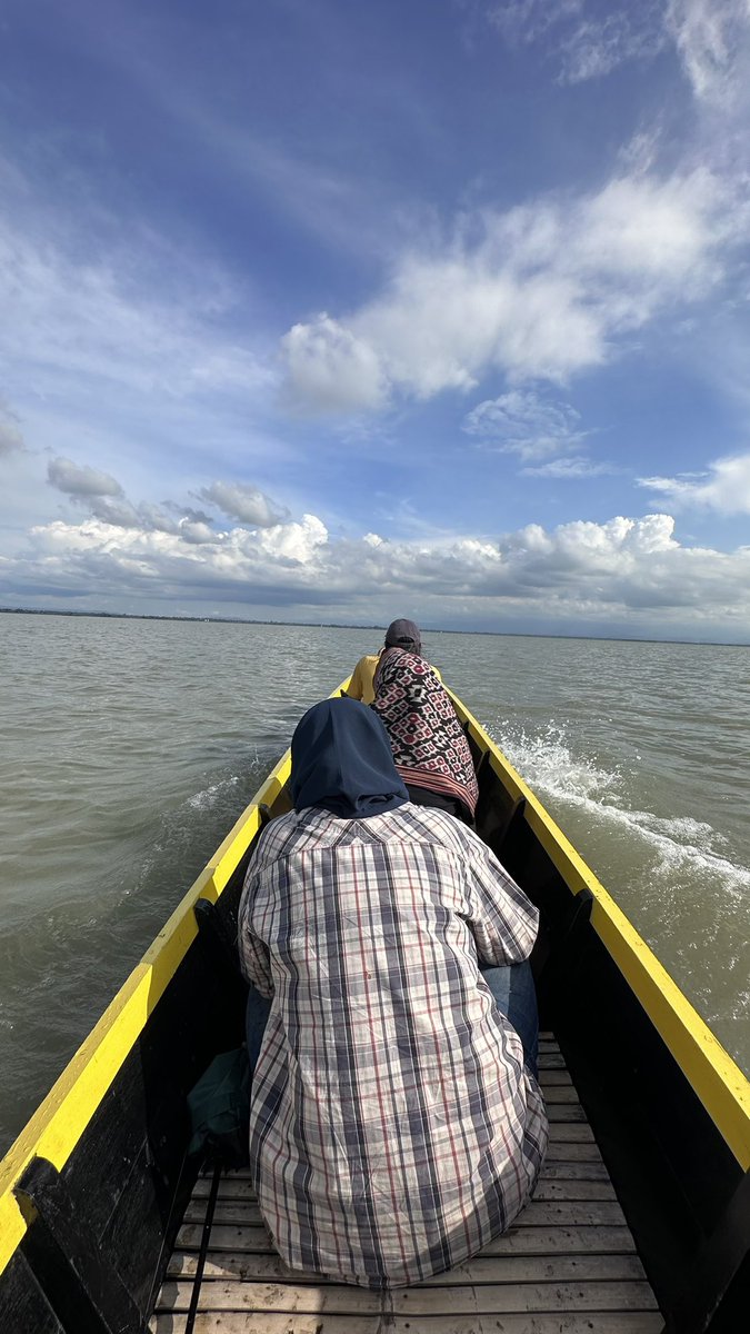 silkfilmfest's tweet photo. Danau Tempe adalah danau tektonik yang membentang di tiga kabupaten di Sulawesi Selatan, di antaranya Kabupaten Wajo, Kabupaten Sidenreng Rappang, dan Kabupaten Soppeng. https://t.co/nHVUDLOJE1