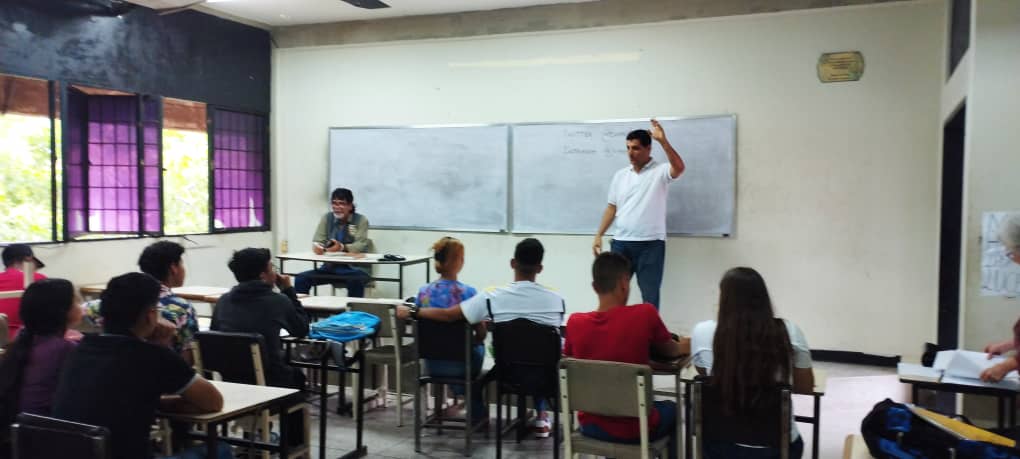 Nuestro director <a href="/luishbc317/">Luis Cirocco</a> explicó "La libertad individual como derecho y deber" en el taller de #Econintech en <a href="/UCLADCyT/">Decanato de Ciencias y Tecnología</a> 
.
.
<a href="/AtlasNetwork/">Atlas Network</a>