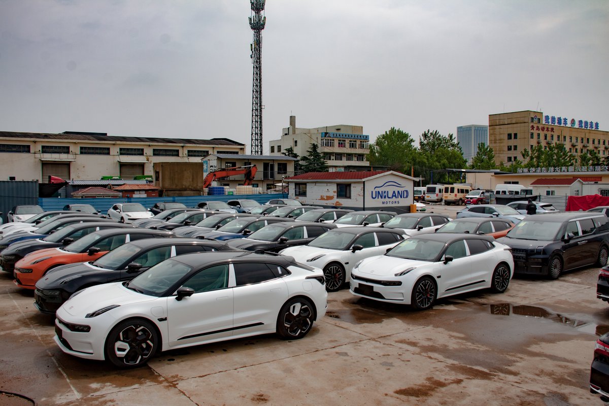 MotorsUniland's tweet photo. A large number of '23 ZEEKR 001s are new to the lot. Please contact me if you're interested.

Zeekr 001 2023 We/Me/You, Z-sport pack.
Range 546/656/741km Top speed 200km/h
4970*1999*1548 0-100km/h 3.8s

#zeekr #zeekr001 #EV #coupe #evexporter #electriccar https://t.co/kQ1xGJ7eEp