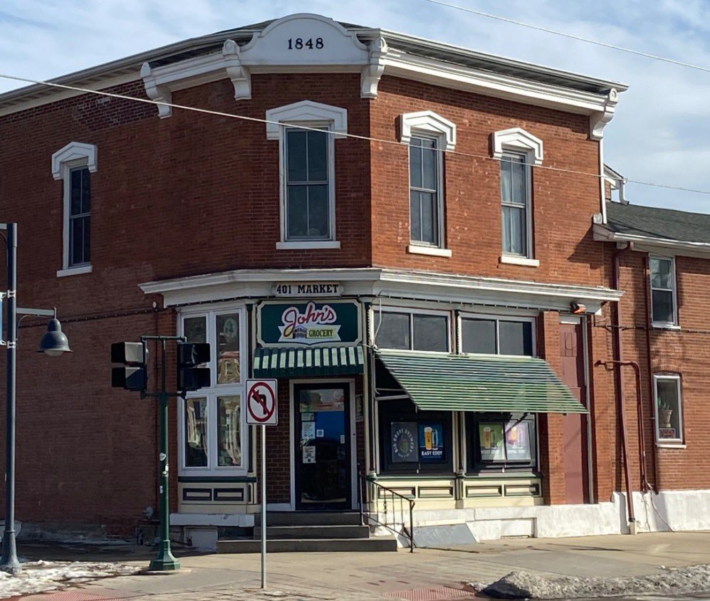 @Culture_Crit I can only think of one <a href="/JohnsGrocery/">Johns Grocery</a>