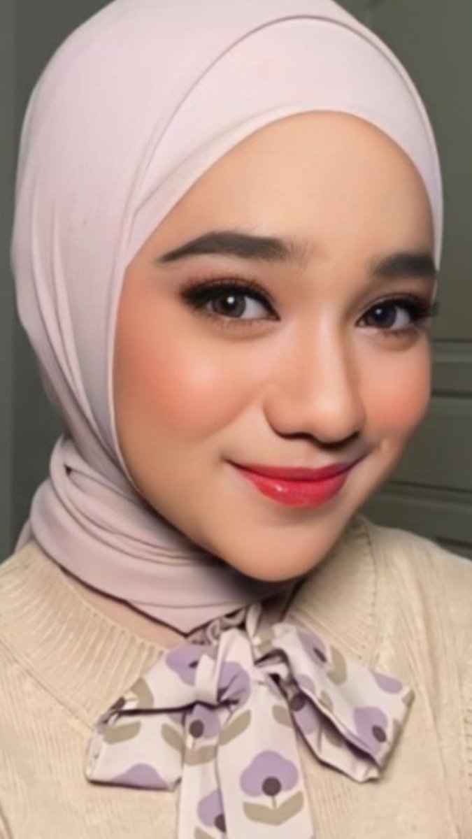 wuihhh nnti sore ada si cantik kita Nabila Taqiyyah di Silet Awards 🤩 pantengin di RCTI yaww 

#nabilataqiyyah
#NabilaAtSiletAwards2023