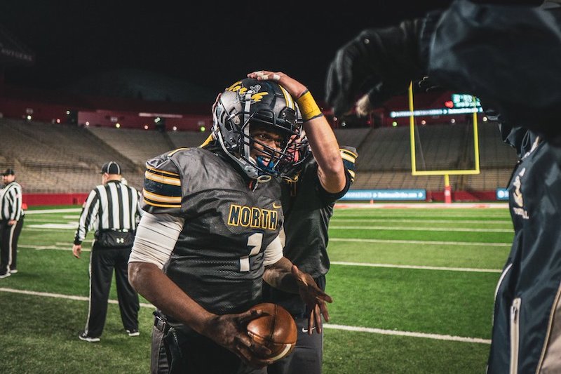 Best #HSFootball Player in Every State '23 🏈
New Jersey: Micah Ford, Sr., ATH
Toms River High School North (Toms River)
Ht/Wt: 6-1, 210 lbs
College: Stanford
Group 5 State Champion '22
New Jersey Gatorade POY '22
Star-Ledger Player of the Year '22
stadiumtalk.com/s/high-school-…