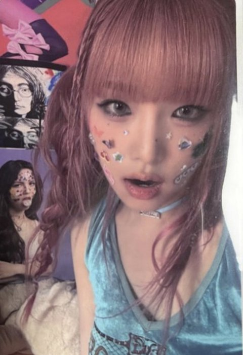 pannchoa's tweet photo. Olivia Rodrigo's picture also found in Choi Yena's photocard
https://t.co/VWXgYSbtsx https://t.co/TUkBIfcJ4A