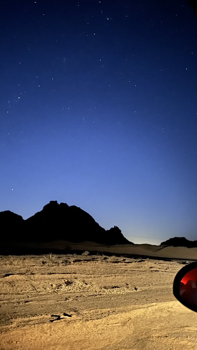 iiMSHL's tweet photo. A starry night sky. https://t.co/vAZDc53tyw