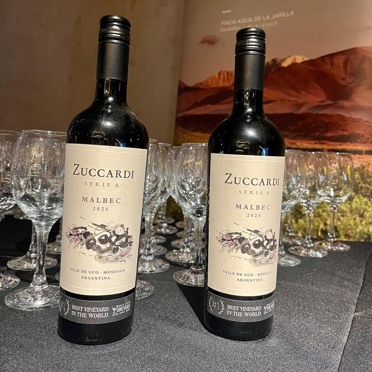 ARGinAustralia's tweet photo. Great Zuccardi Argentine Night at the @SpanishFilmFest! On Wednesday 28/6, a full house at Palace Electric enjoyed the film Let the Dance Begin, accompanied by a wine tasting offered by @FamiliaZuccardi. Thank you for joining us!
--- https://t.co/6BjyupxMET