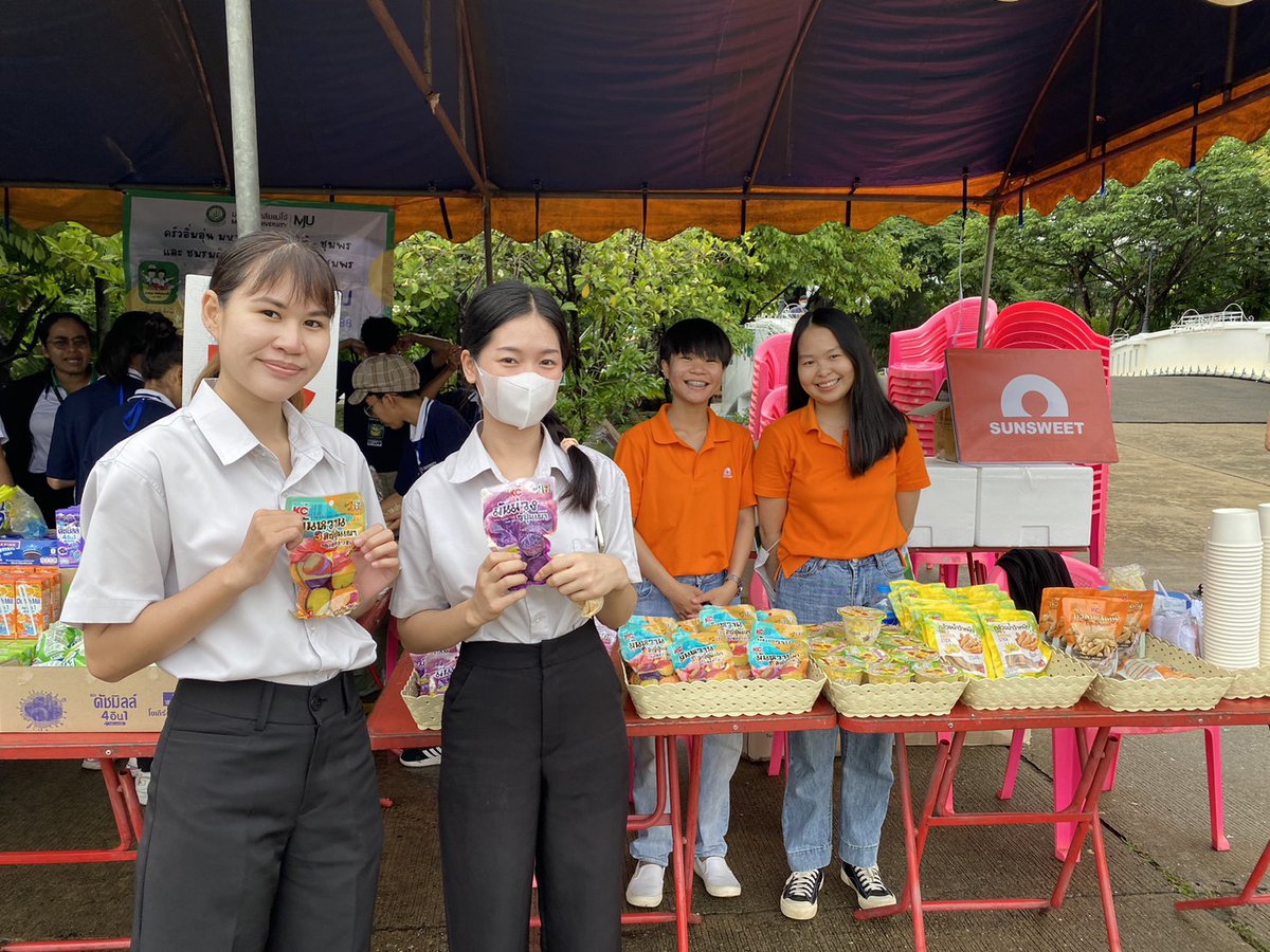 iChiangmaiPR's tweet photo. ซันสวีท เดินหน้ากิจกรรม CSR เพื่อการศึกษาร่วมสืบสาน “ประเพณีเดินวิ่งการกุศล แม่โจ้-สันทราย” ประจำปี 2566

https://t.co/lEa2N7rrOF https://t.co/q7TUwbqB2G