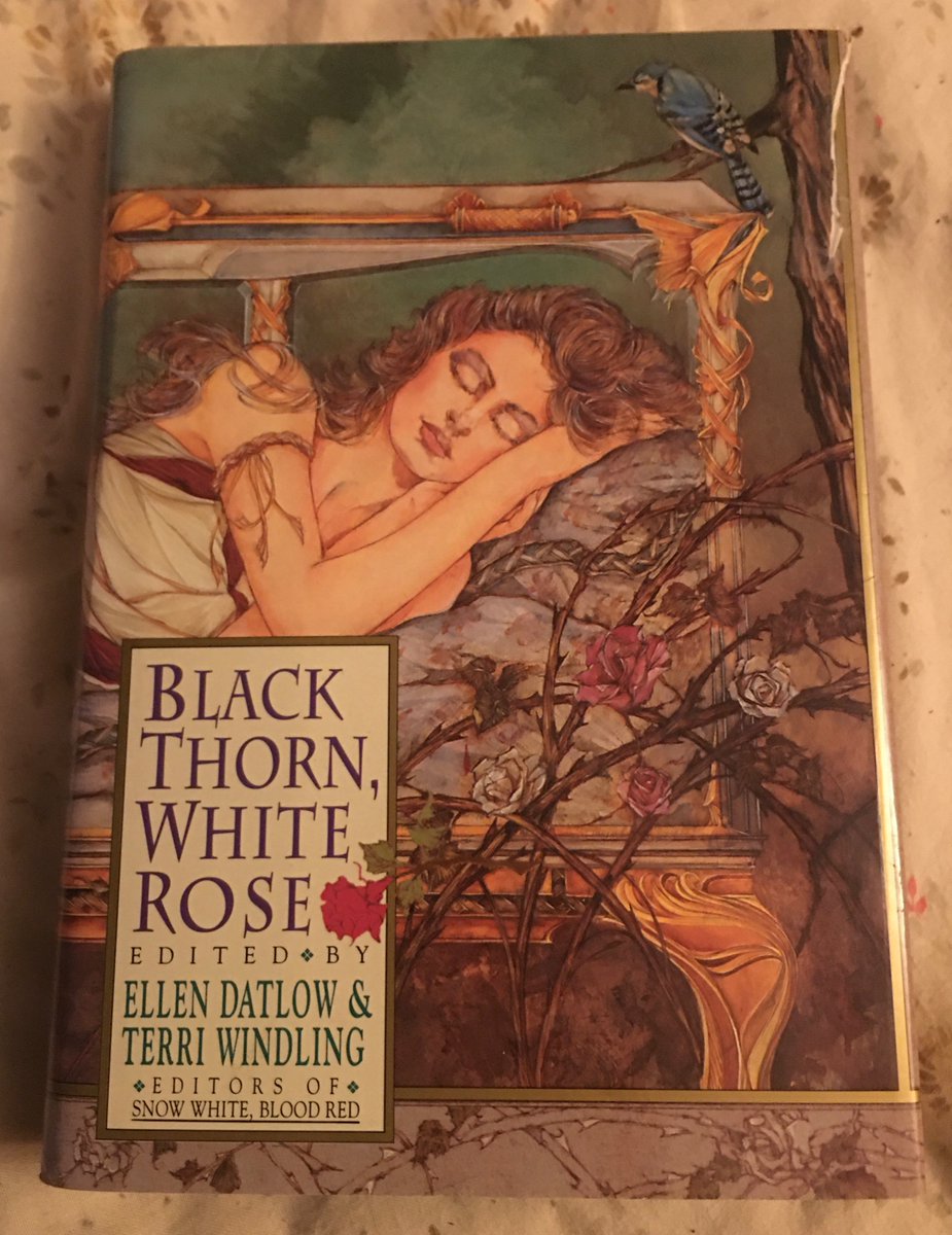ErinAlMehairi's tweet image. This evening I worked at the library a bit &amp;amp; checked out their ongoing book sale. I found @EllenDatlow &amp;amp; Terri Windling’s Black Thorn White Rose from 1994! Now, it’s in my collection! Such a pretty cover &amp;amp; a story by the late @peterstraubnyc.

🥀

#bookfinds #books #fairytales
