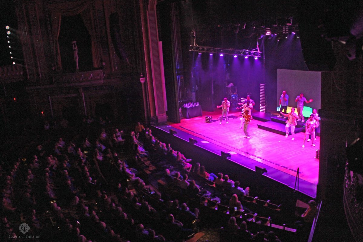 CTWheelingWV's tweet photo. We like piña coladas, yacht rock, and @SNCmusic! What an awesome Thursday night concert in Wheeling! Be sure to check out #StraightNoChaser new #YachtOnTheRocks album! #LiveMusic #Wheeling #WestVirginia #VisitWheeling @druskyent https://t.co/VlQPbIcfYH