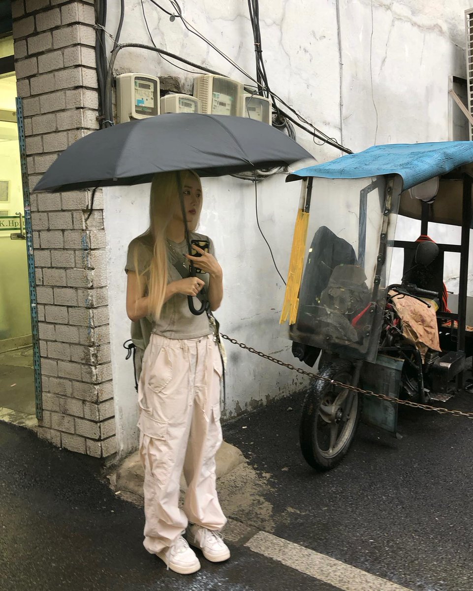 ︎ ︎︎ ︎︎ ︎︎ ︎

☆✮﹙𖥻rainydays! 𖥻locoff﹚✧

Good morning. Going out to get some coffee. :))
︎ ︎︎ ︎︎ ︎︎ ︎