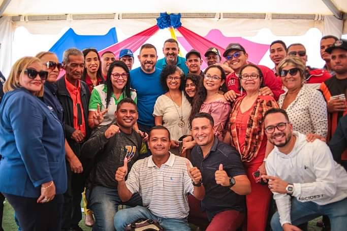 unesroficial's tweet photo. #29jun23 | Acompañaron la firma del Convenio al gobernador @anzoateguigob, @luismarcanos: las alcaldesas de los municipios @guanta_alcaldia, MSc. Natali Bello y Bolívar, @sugeyherreram; el Rector de la @UPTJAA_Oficial y coordinador del CEGUAnzoátegui, MSc. @sifontescarlos. https://t.co/6rZTuysPGX