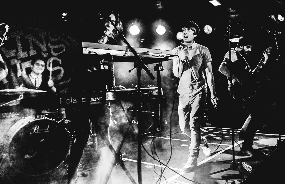 MacqueenPhoto's tweet image. Found in my archives, 2010.  @GerryCinnamon puts in a sensational performance with his band The Cinnamons to a jumping @kingtuts.  #bands #scottishmusic #music