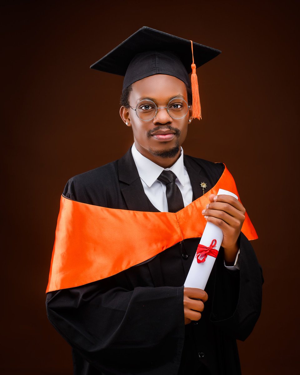 guylikericky's tweet image. Officially a Full Stack Software Developer. Another one in the bag 👨‍🎓🎉