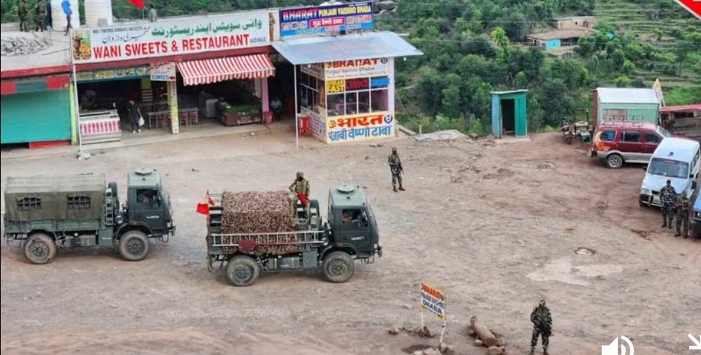 JnKFact's tweet photo. #Security Arrangements at various locations from #Nagrota #Udhampur #Dharmund #Banihal for smooth conduct of #AmarnathYatra2023 from #IndianArmy. #jkfact @jnkfact https://t.co/yTqvYQXHOr
