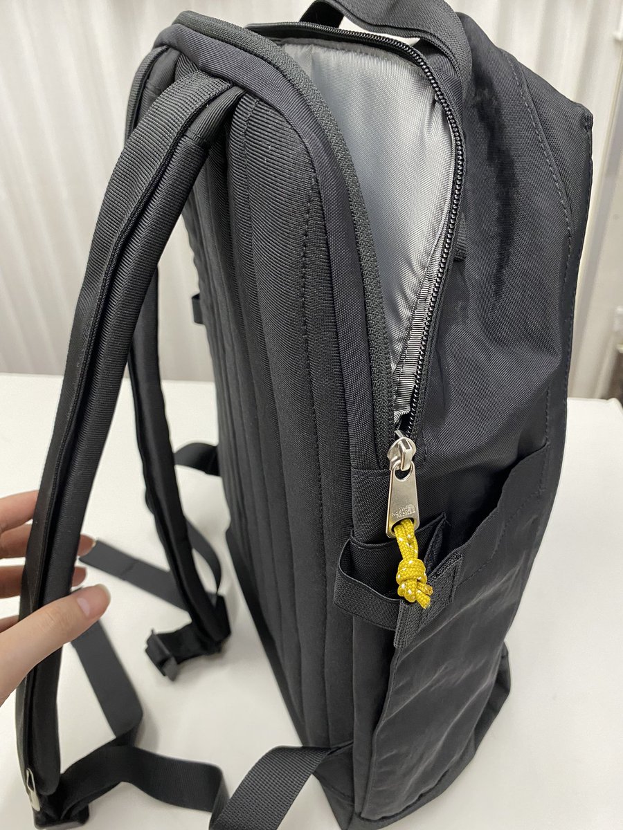 b__flat's tweet photo. 【THENORTHFACE】
バックパック入荷❕

スタイリッシュなヴィンテージ生地を使用。

約40cm×29cm×12cmとコンパクトなサイズ感ですがしっかりとPCコンパートメント付きです。 https://t.co/mZpEC799oK