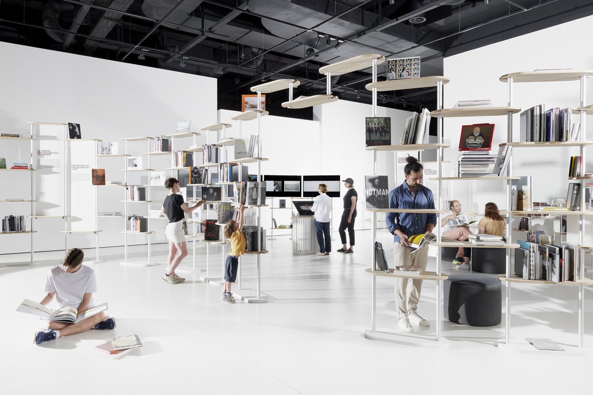 #Research How can artificial intelligence improve the comprehension of photography books and stimulate the perception of their content for a large audience? Discover the installation "Open Books – Livres ouverts" created by <a href="/epflecallab/">EPFL+ECAL Lab</a> and <a href="/PhotoElysee/">Photo Elysée</a> on epfl-ecal-lab.ch/research-proje…