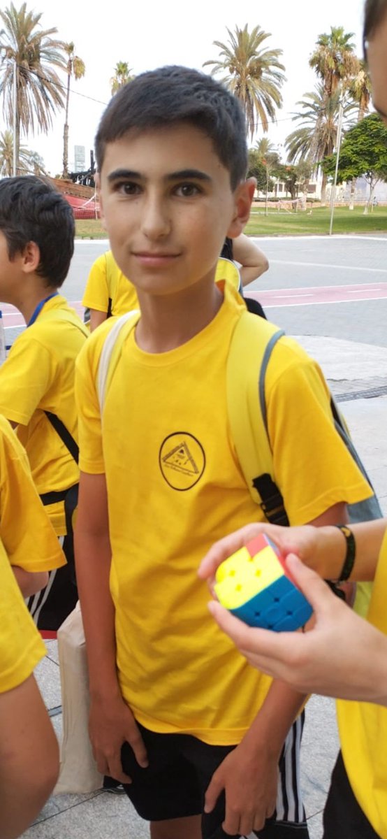 Principia_io's tweet photo. ¡Enhorabuena al conquense Diego Garde Valladolid! 
Campeón de la fase nacional por equipos de la V Olimpiada Matemática alevín 😚
Mira, @SantiGarciaCC, tenemos cantera en #Cuenca 😉 https://t.co/JNUdNg4A0u