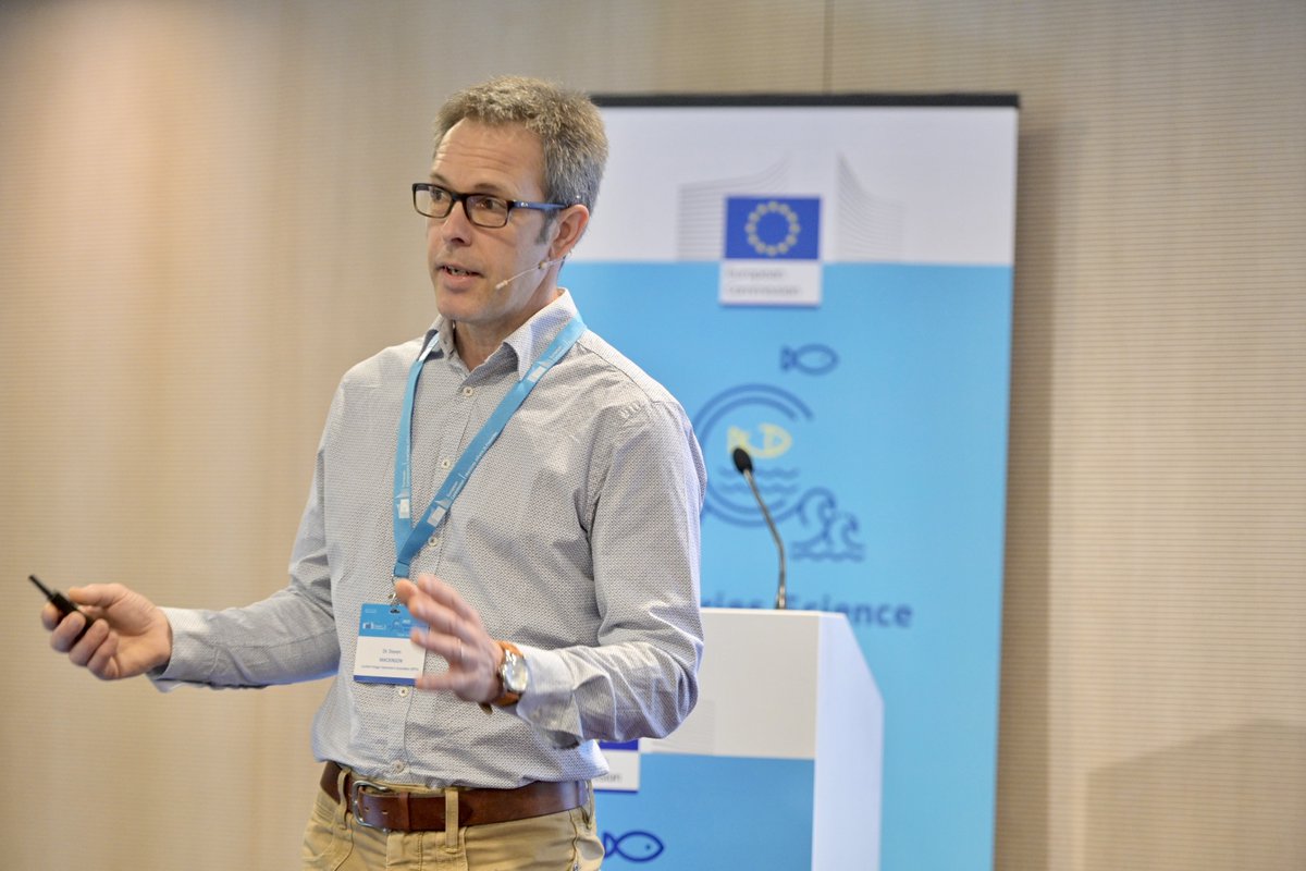 EU_MARE's tweet photo. Steven Mackinson from @spfa_uk: 

Collaboration is strengthened by shared goals🤝

📉Scientists need data
🐟The industry is concerned about the risks of poor information &amp; scientific advice

✅But together, they share the goal of improving scientific assessment

#EUFishScience https://t.co/xy7QL6LcwE