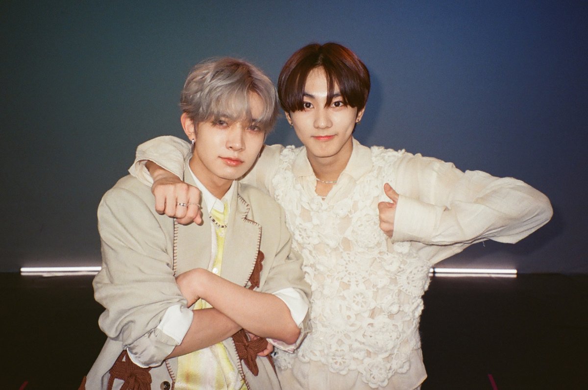 M2MPD's tweet photo. 필름카메라로 기록한 6월의 추억📸 7월에도 쭈욱 엠투와 함께해요❣ #6월의엠투 #M2film #릴레이댄스 #ENHYPEN #엔하이픈 @ENHYPEN https://t.co/qgqOqHDVQ2
