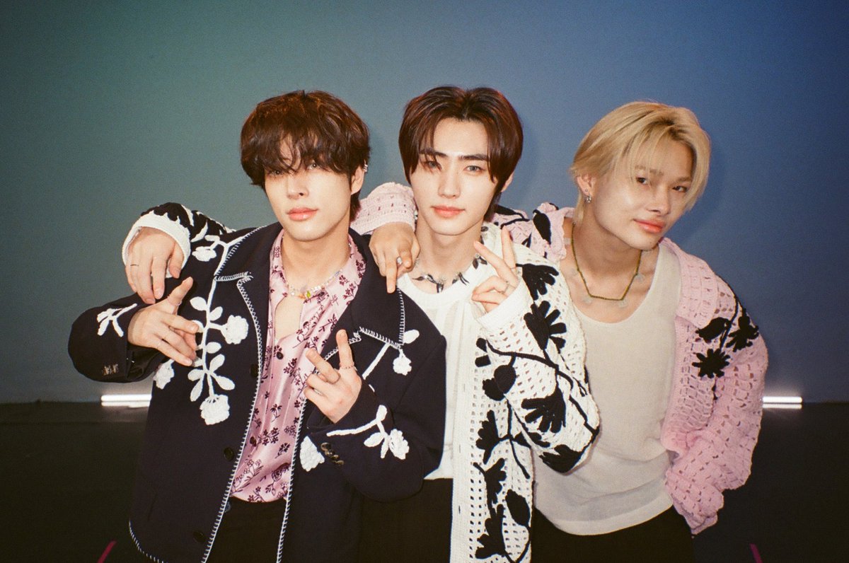 EN7ernally's tweet photo. my precious seven 🥹💗 https://t.co/Azm6r6yQZm