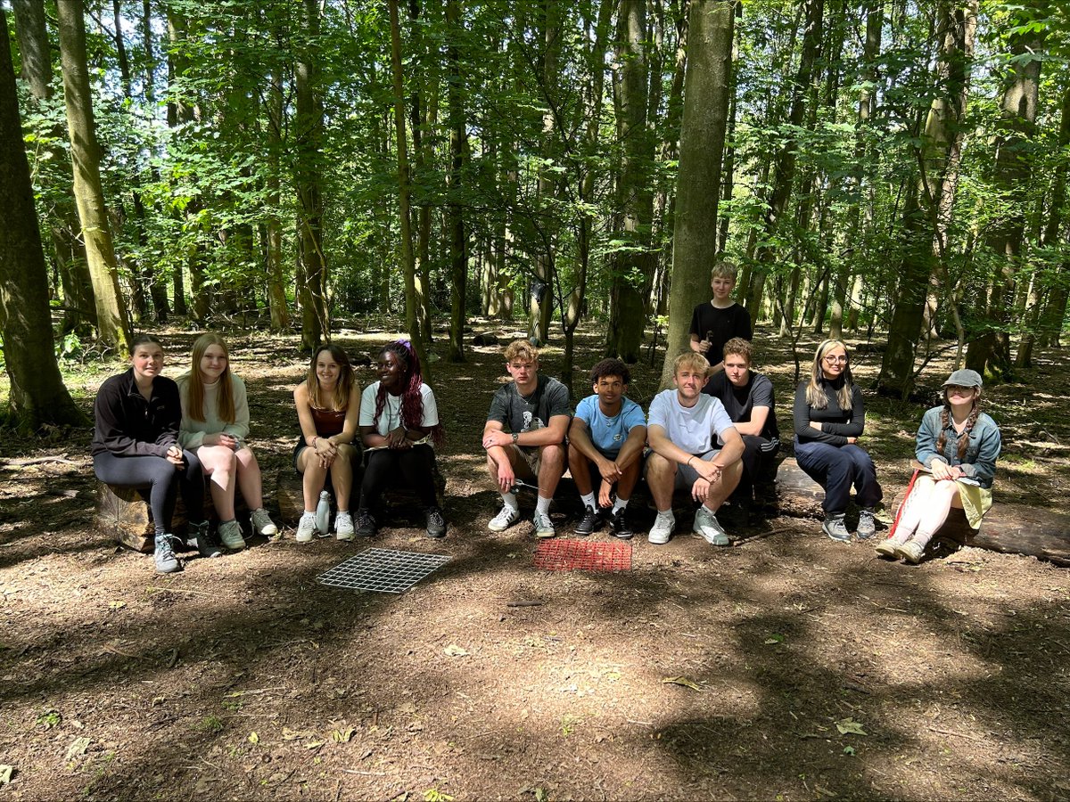 FitzharrysS's tweet photo. Our Year 12 Biologists went on a field trip to FSC Amersham, looking at succession and sampling techniques as part of their practical assessment. @Fitzharrys @FSCAmersham https://t.co/esvlVn6Y7y