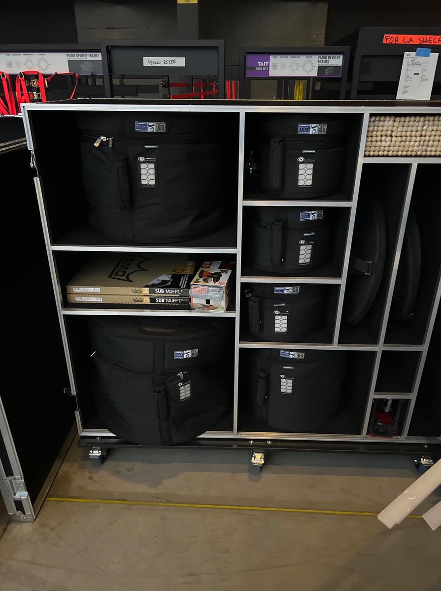 Great photo here of Garrison Brown (Alicia Keys) kit in his Protection Racket Proline cases all trunked up and ready to go for Alicia's Keys To The Summer Tour starting today in Tampa Florida ☀️ 🏄🏻‍♂️ Thanks to Garrison's tech Paul Davies for the photo 📷 #protectionracketcases