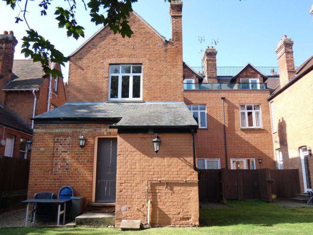 BushLettings's tweet photo. HARTINGDON HOUSE, CAMBRIDGE, CB2 🏡

A very smartly presented two bedroom ground floor apartment ideally located within walking distance of Addenbrookes Hospital, the mainline station and Cambridge City Centre 

Find out more: https://t.co/Wjt7p1CAQj

#Bush #BushLettings https://t.co/QKjQcQYuTT