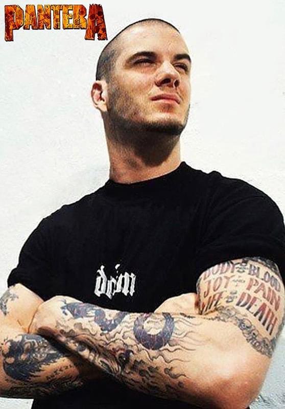 Happy birthday PHIL ANSELMO!!
(June 30, 1968) 