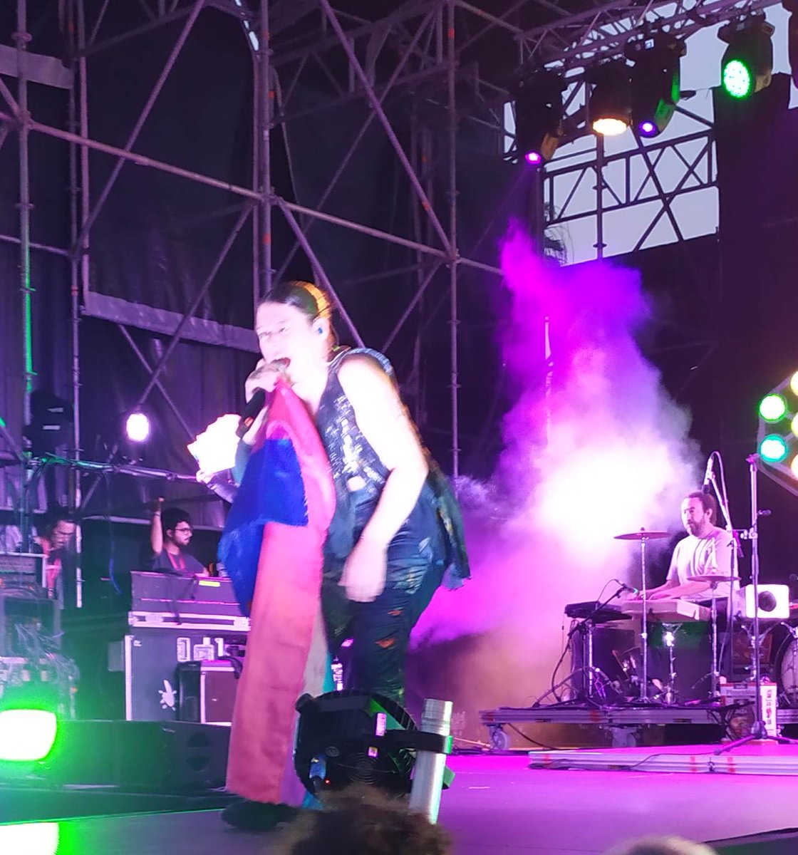 MasokoDiversity's tweet photo. Grandes @tanxugueiras 🏳️‍🌈🫶 #Barcelona #lOrgullosaBarcelona #LGTBIQ #PrideMonth #Diversidad #DiversityandInclusion #Musica #28J #OrgulloLGTBI https://t.co/6yH7Ql70PF