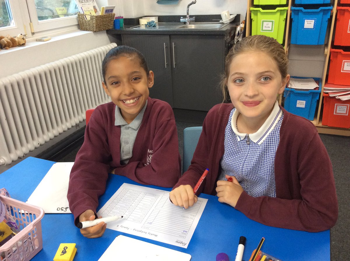 Yarrow team are looking at weekly budget within our mini enterprise session and are ready to create our posters <a href="/BlackrodPSch/">Blackrod Primary</a> <a href="/PTFA_BPS/">@PTFA_BPS</a>