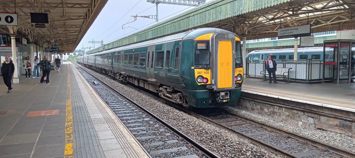 NotYOLOSmh's tweet image. Some pictures from earlier 

#Class60 #Class387 #Class150 #Class43