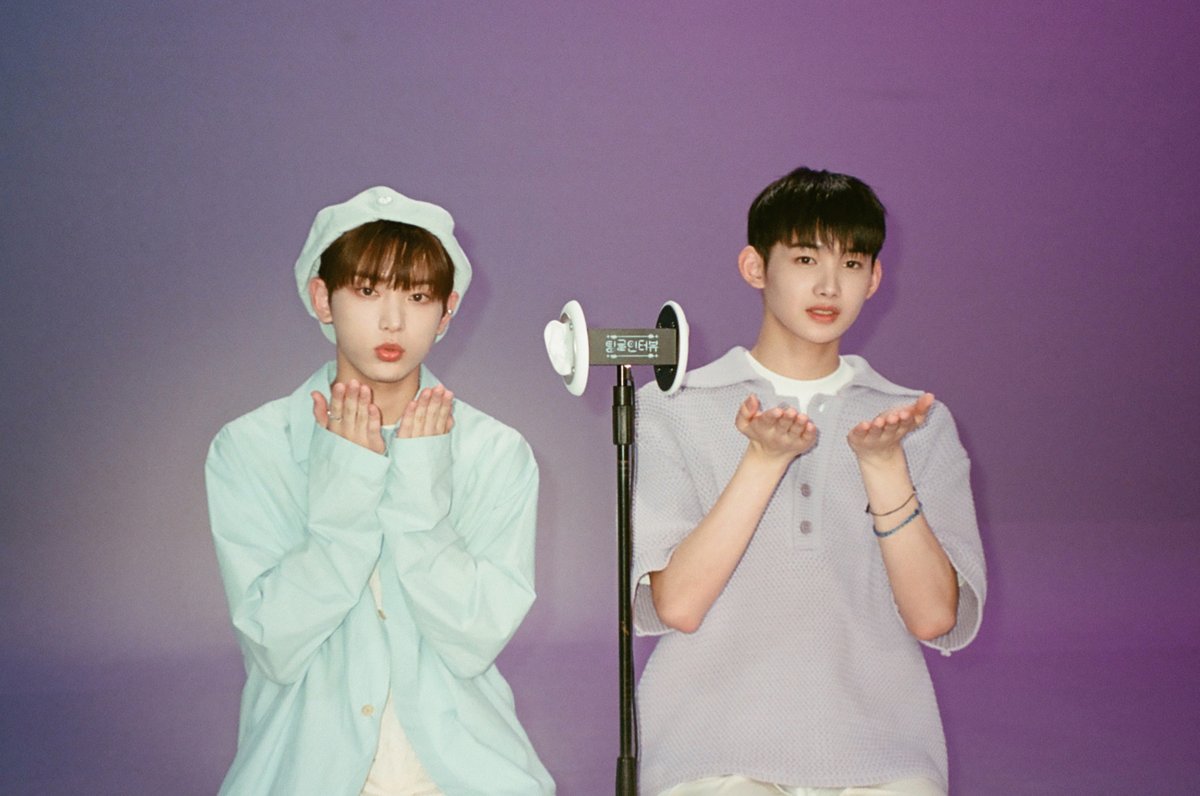 필름카메라로 기록한 6월의 추억📸 7월에도 쭈욱 엠투와 함께해요❣ #6월의엠투 #M2film #팅글인터뷰 #andTEAM <a href="/andTEAMofficial/">&TEAM OFFICIAL</a>