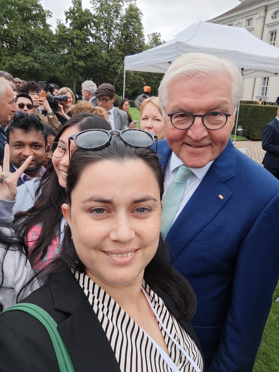 iamlianet's tweet photo. A unique experience to share with the family, fellows and meet the President of Germany 🇩🇪 thanks to the @AvHStiftung. We will be forever grateful. #AvHWhatsNext ? https://t.co/cdWjReXndR