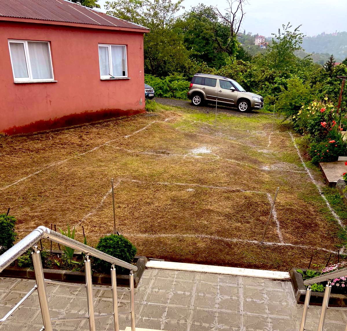 Trabzon’da futbol yaşamın bir parçasıdır. Burası Akkese Arena. Futbol için saha ve zemin hazır. Haydi gençler bekliyoruz. #Trabzon #beşikdüzü #akkeseköyü