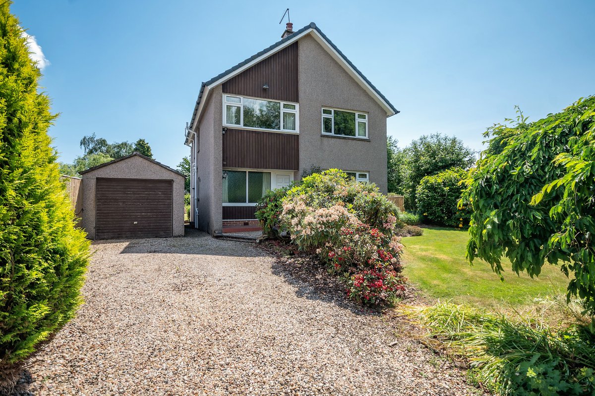 CathedralCE's tweet image. 👉🏡Double closing date today: these two properties have attracted lots of attention. 🔔🔑 Fingers crossed for all interested parties bidding today 🤞#Dunblane #ClosingDate #LocalAgent