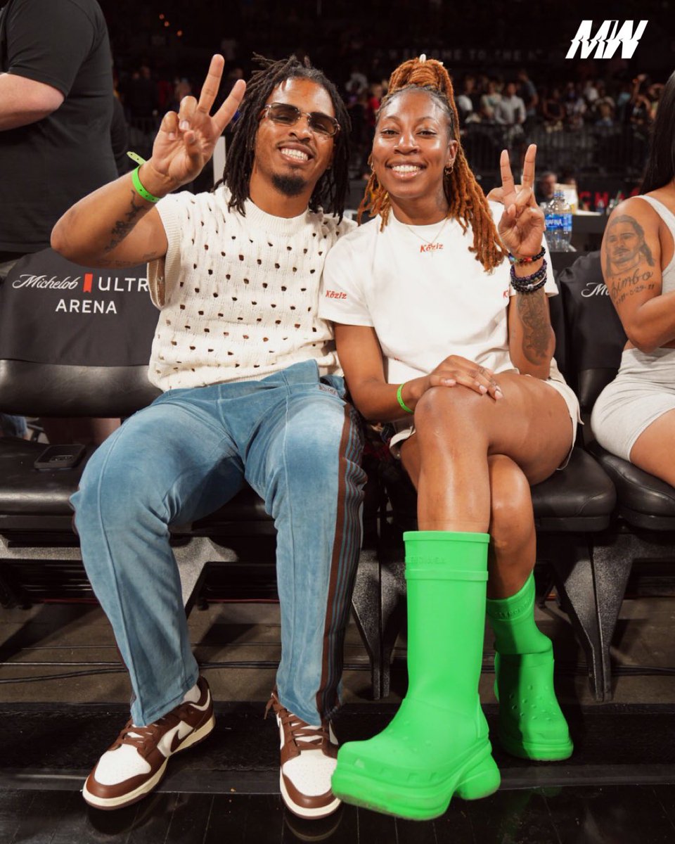 Vegas Always Brings Em Out 🎰 ♦️ — <a href="/Keith_lee135/">Keith Lee</a> &amp; <a href="/Great_bratsby/">Brittany Gibson</a> 🫶🔥

#MadefortheW | 📸: <a href="/itsBTerrell/">Sir B. Terrell</a>