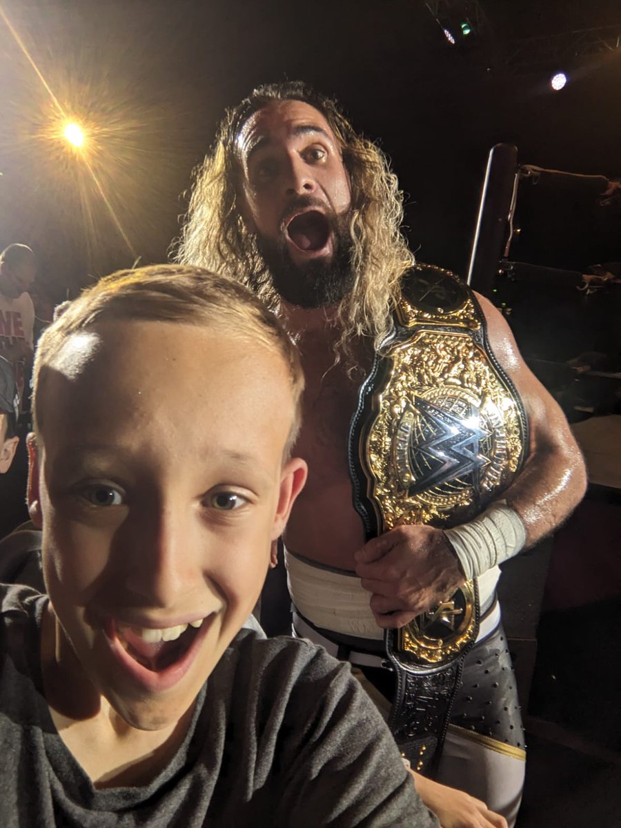 GavinGavla9's tweet photo. Fantastic night 
#wwesheffield 
@WWERollins https://t.co/SRd5NRVP91